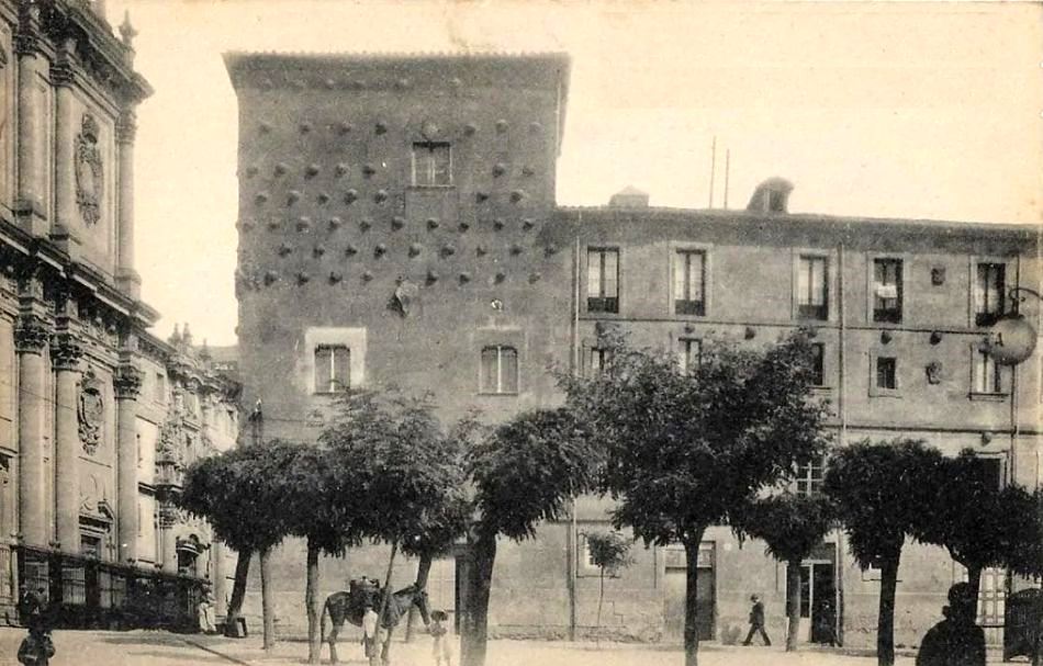 La Casa de las Conchas a principios del siglo XX