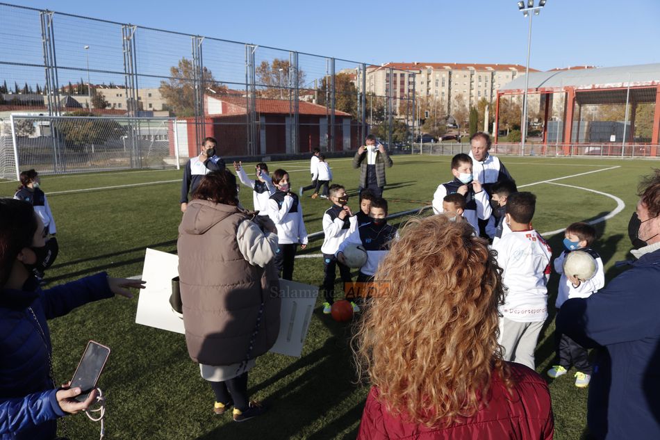 Foto 3 -  Ana Suárez visita al equipo de Salamanca de la Escuela Deportiva Inclusiva de la Fundación Eusebio Sacristán