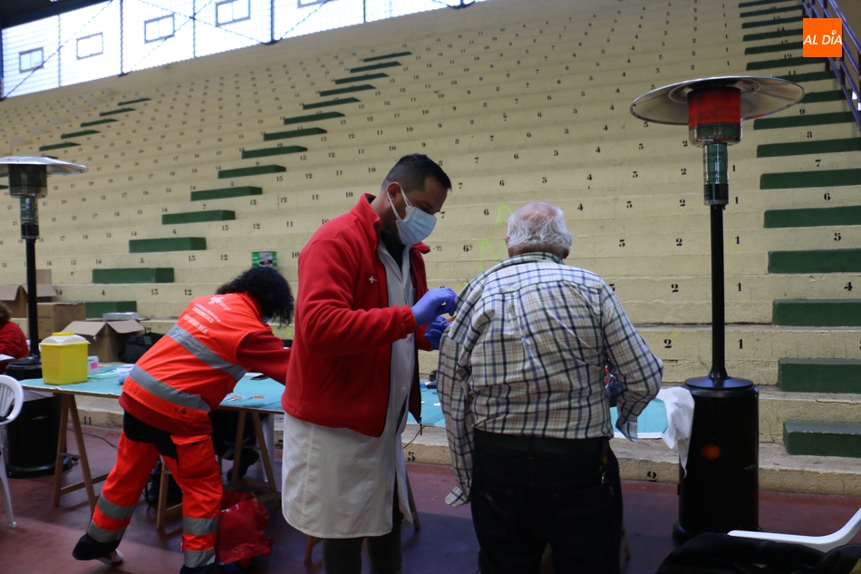 Foto 3 - Éxito de la vacunación de refuerzo para los vacunados con el suero de Janssen en la comarca de Vitigudino