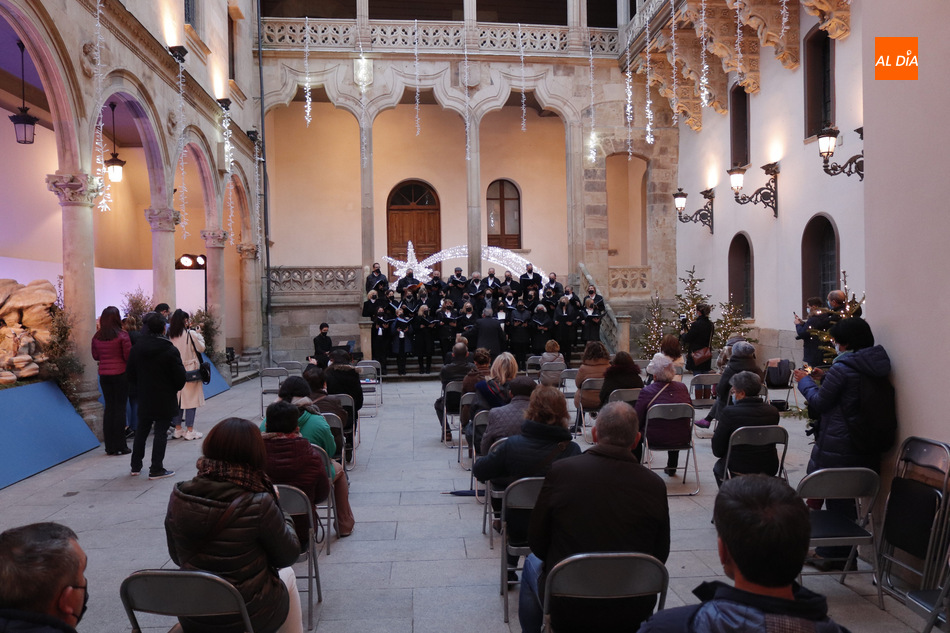 Foto 4 - Ambiente navideño con el concierto de villancicos en el Palacio de La Salina