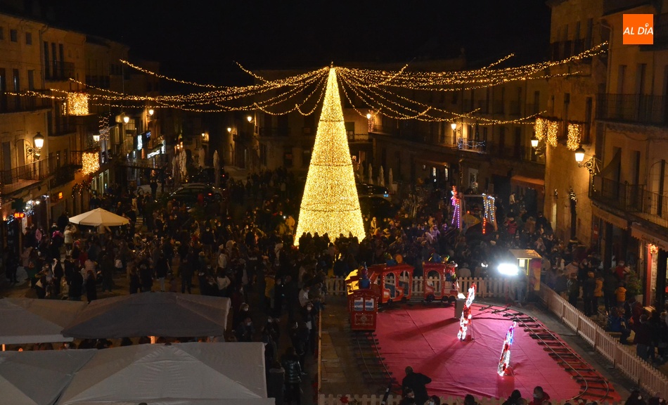 Foto 4 - Multitudinaria bienvenida a la Navidad 2021 en Ciudad Rodrigo