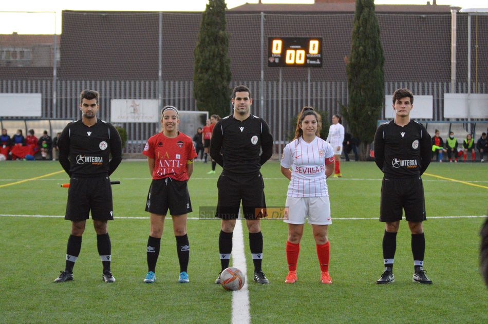 Foto 4 - El Salamanca FF rescata un punto frente al filial de Sevilla con un penalti en el añadido (1-1)