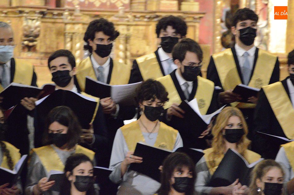 Foto 5 - El Coro Tomás Luis de Victoria endulza la Navidad en Salamanca con su música