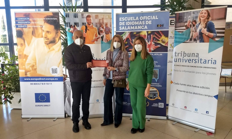 El Mercadillo Solidario Europeo de Navidad recauda 3.402 euros para Cáritas Salamanca