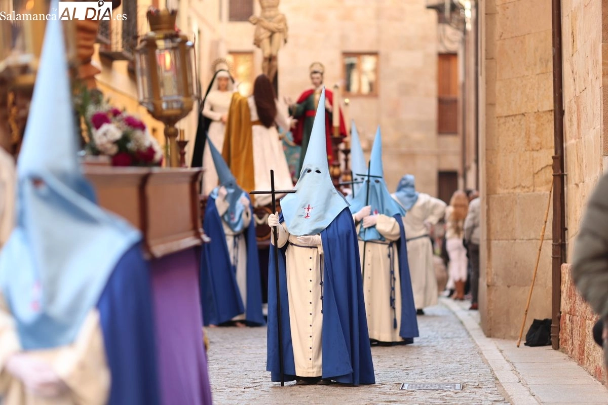 El Santo Entierro vuelve a recorrer las calles de Salamanca | FOTOS: David Sañudo 