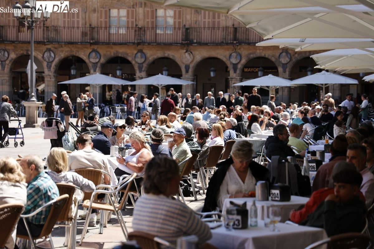 Terrazas llenas y ambiente excelente: el balance de los hosteleros tras la Semana Santa