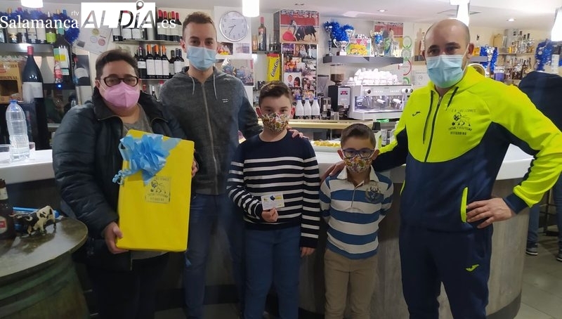 El CD Los Leones de Vitigudino adquirirá un desfibrilador para el pabellón municipal 